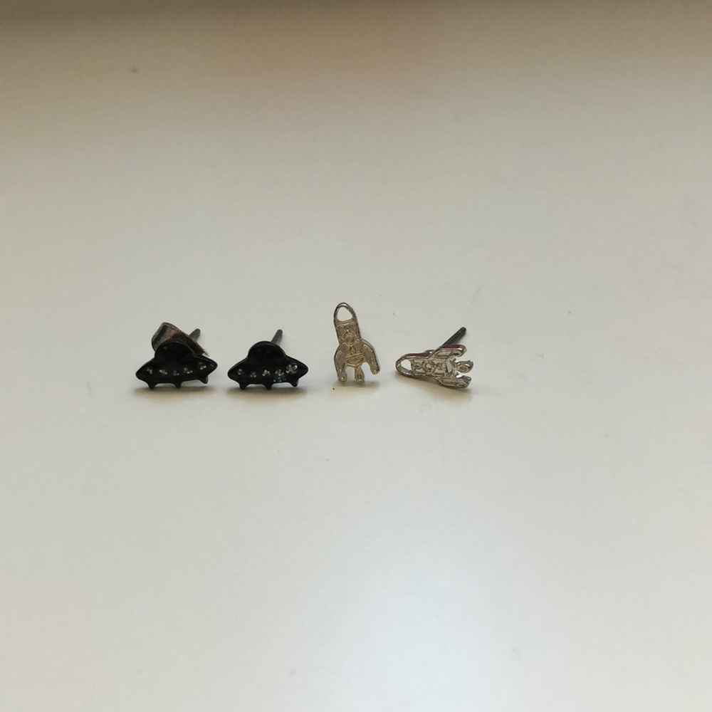 Cute space earrings